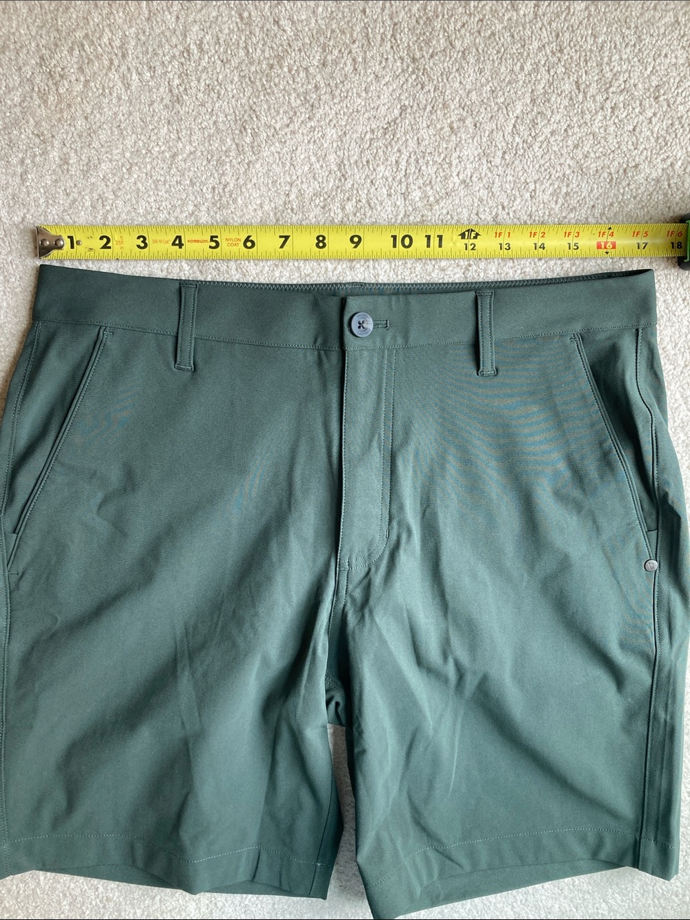 Vuori meta shorts - like new - Picture 9 of 12